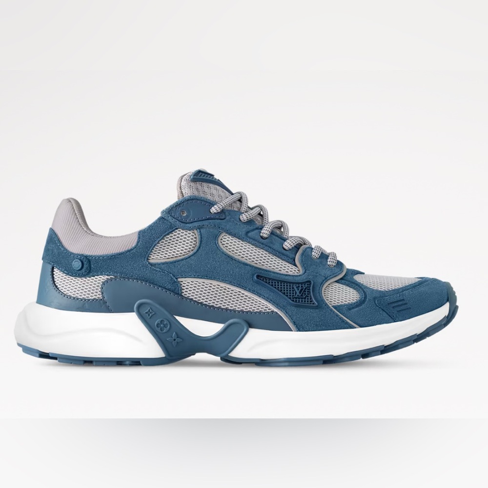 Brand new Louis Vuitton Olympia Blue Sneakers size 38/7.5